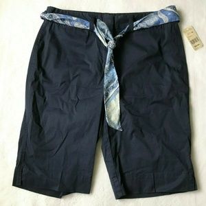 WILLOWBAY Shorts Blue Size 8. Cape Cod Collection